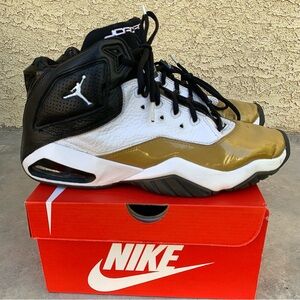 Jordan B’Loyal Men’s basketball shoes